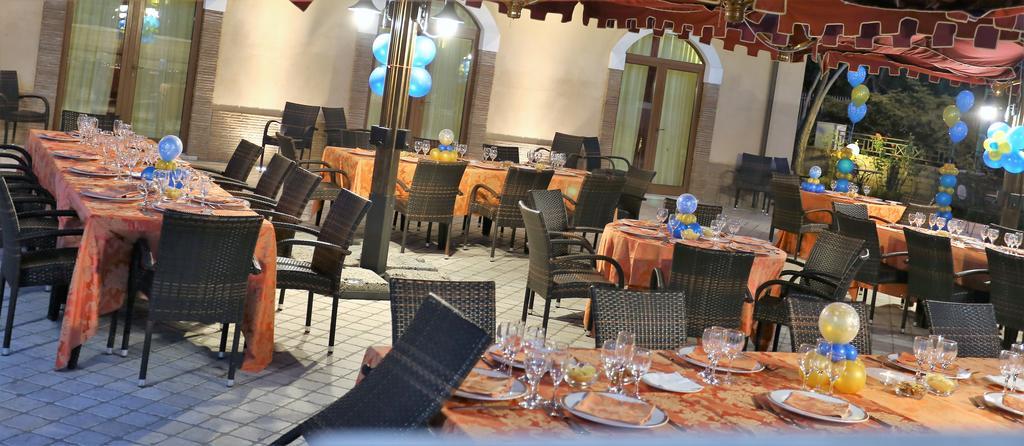 Hotel Teatro Tufo (Latina)